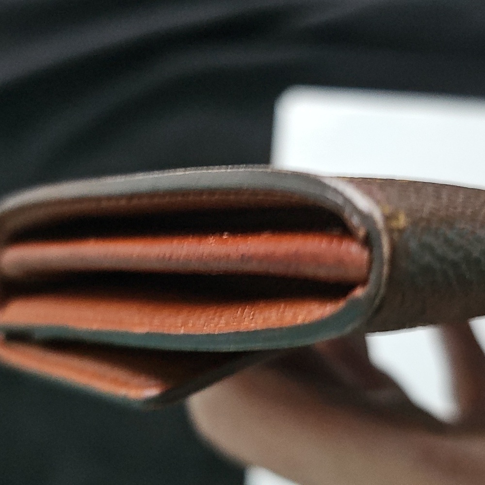Louis Vuitton Monogram Sara Wallet - Picture 8 of 12